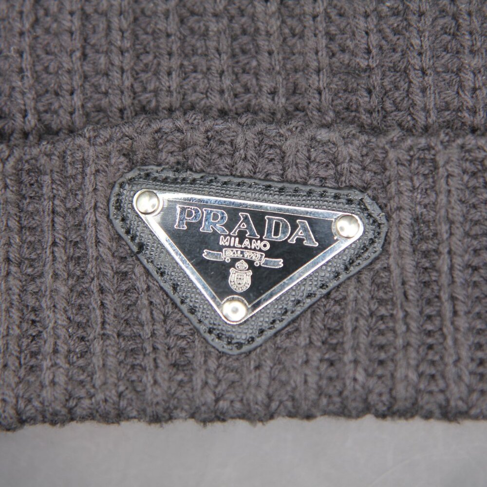 Red Prada Triangle Patch/Croc Charm - Picture 3 of 9